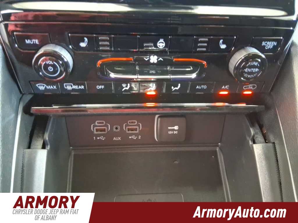 Thumbnail: 2025 Jeep Grand Cherokee - 19