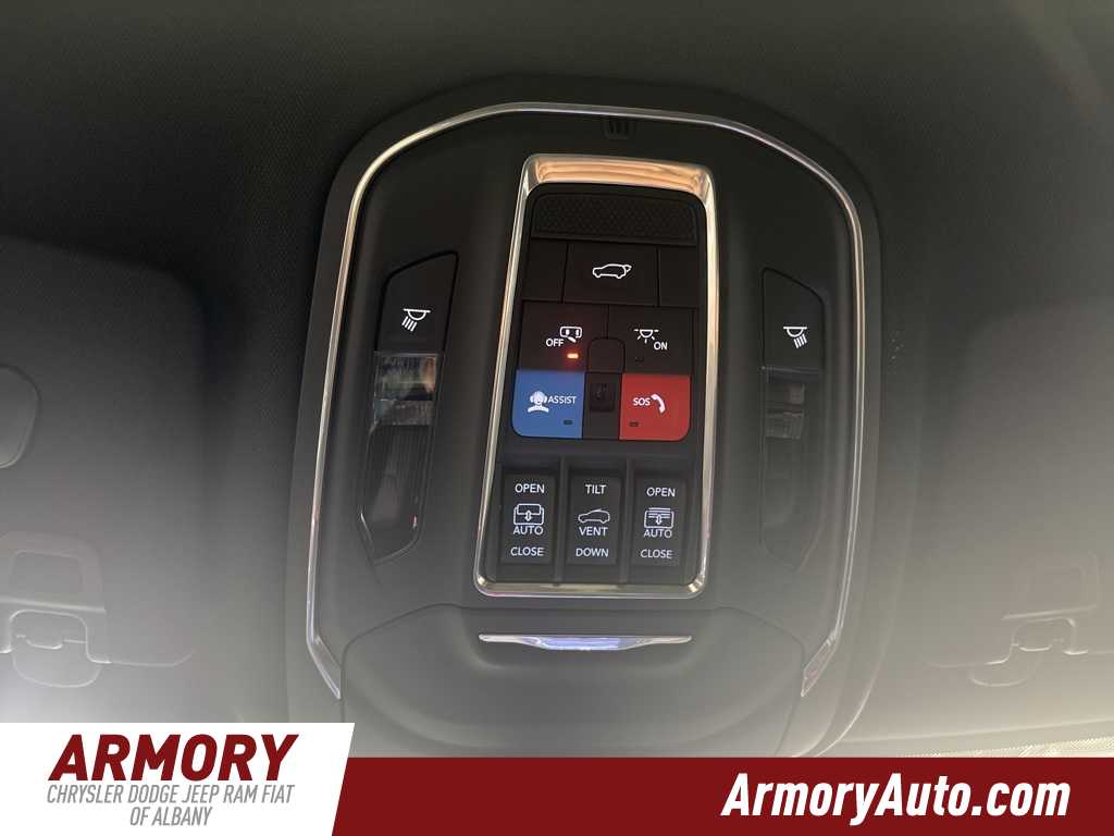 Thumbnail: 2025 Jeep Grand Cherokee - 23