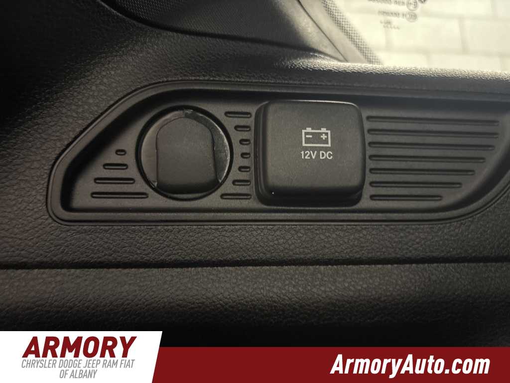 Thumbnail: 2026 Jeep Grand Cherokee - 31