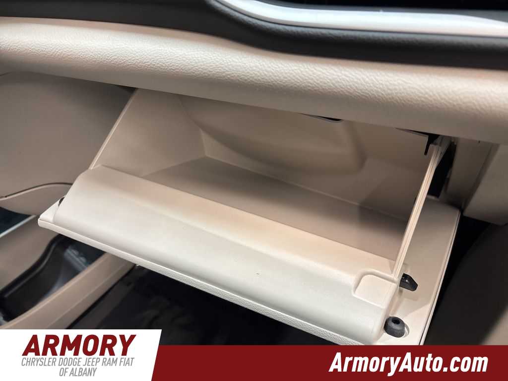 Thumbnail: 2024 Chrysler Pacifica - 45