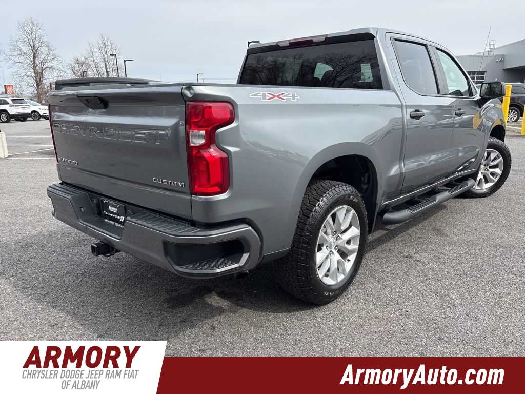 Thumbnail: 2022 Chevrolet Silverado 1500 - 4