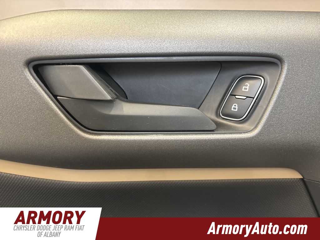 Thumbnail: 2025 Ford Bronco Sport - 8