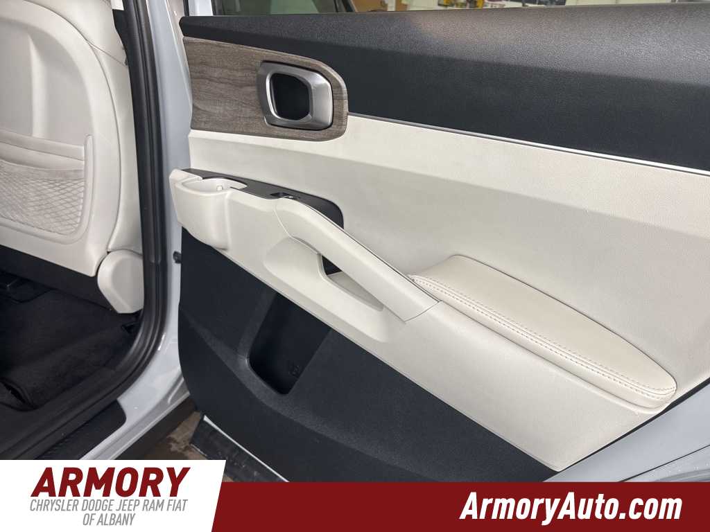 Thumbnail: 2022 Kia Sorento - 40