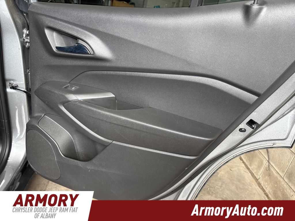 Thumbnail: 2025 Chevrolet Trax - 30