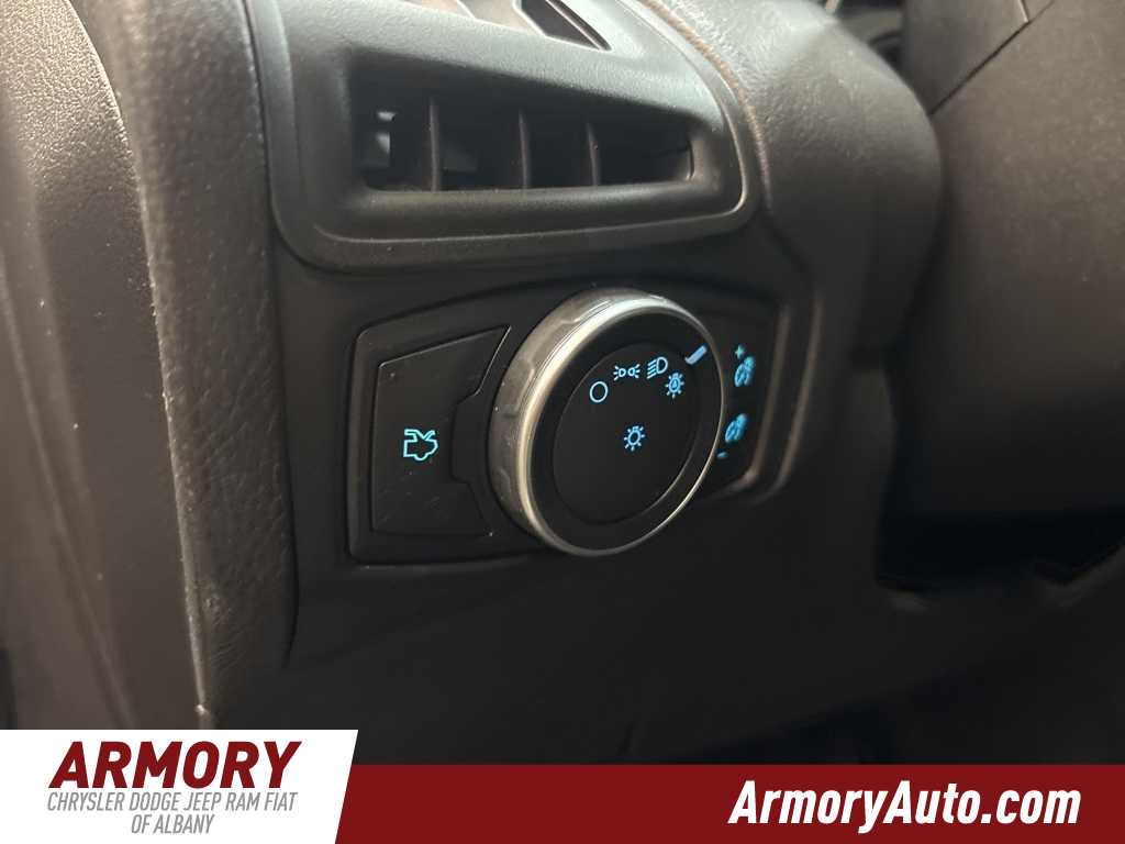 Thumbnail: 2017 Ford Focus - 11