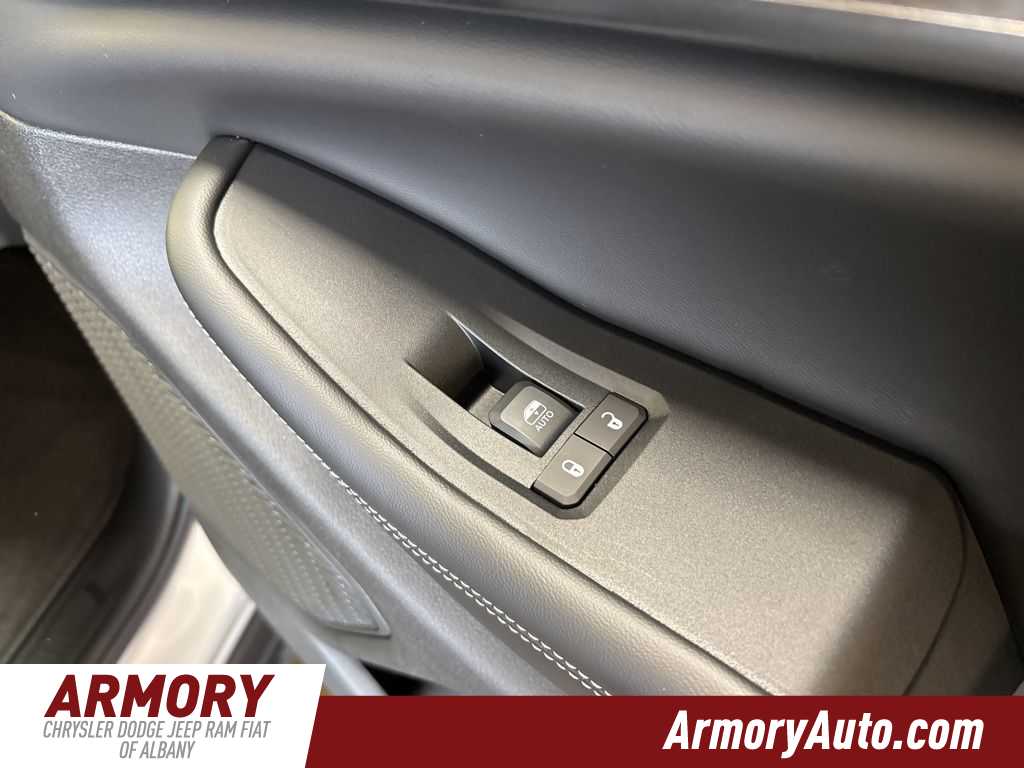 Thumbnail: 2026 Jeep Grand Cherokee - 39