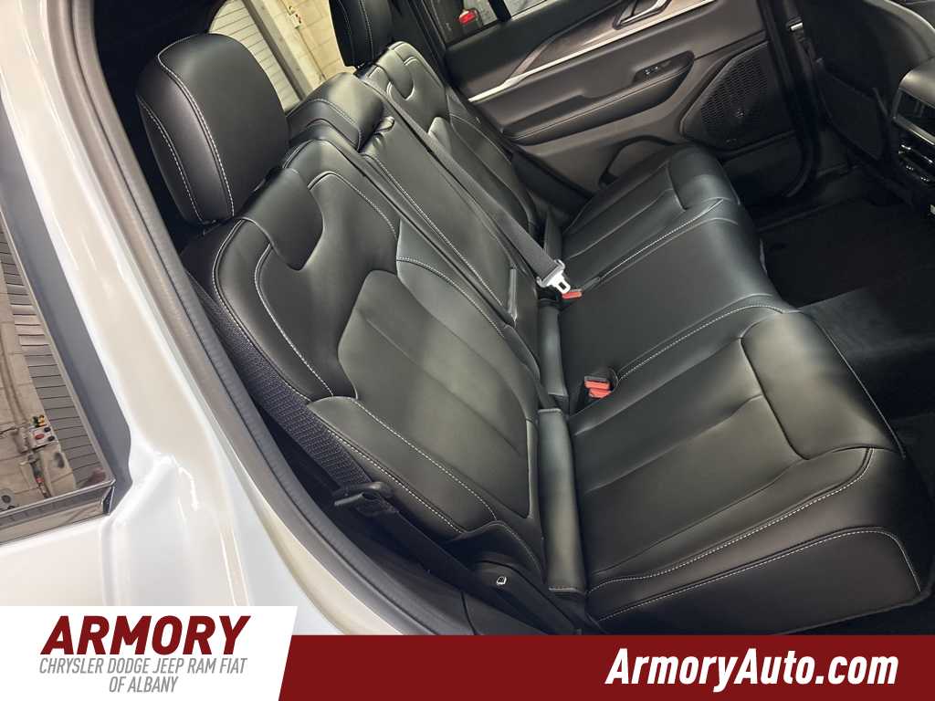 Thumbnail: 2025 Jeep Grand Cherokee - 30