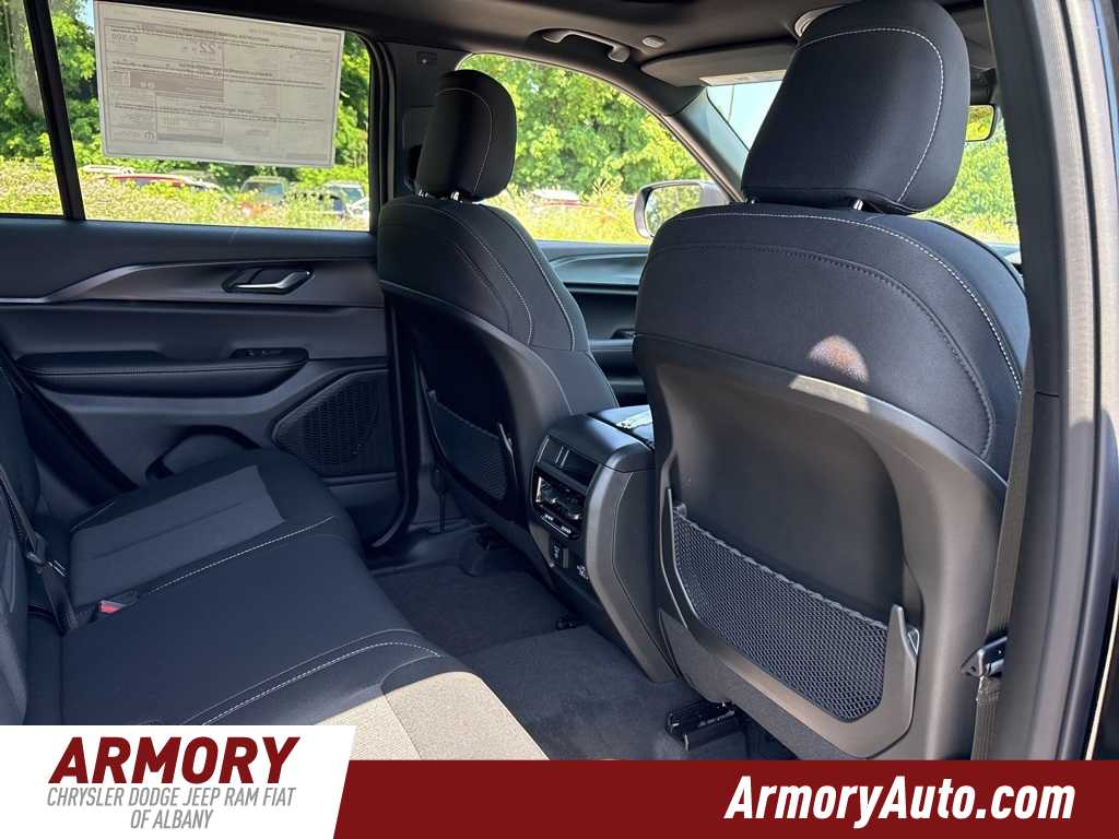 Thumbnail: 2025 Jeep Grand Cherokee - 25