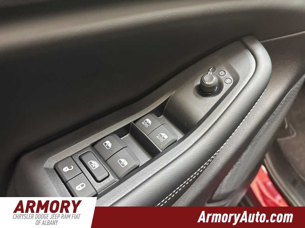 Thumbnail: 2025 Jeep Grand Cherokee L - 8