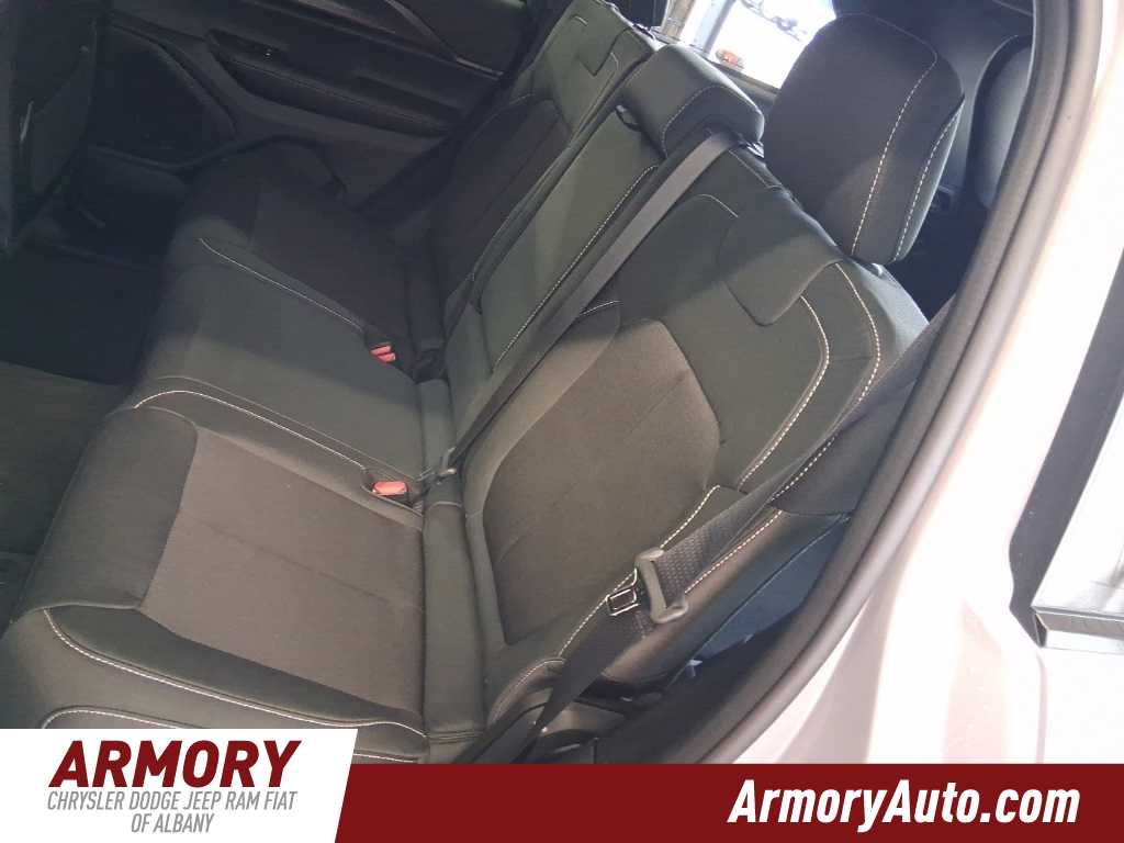 Thumbnail: 2025 Jeep Grand Cherokee - 26