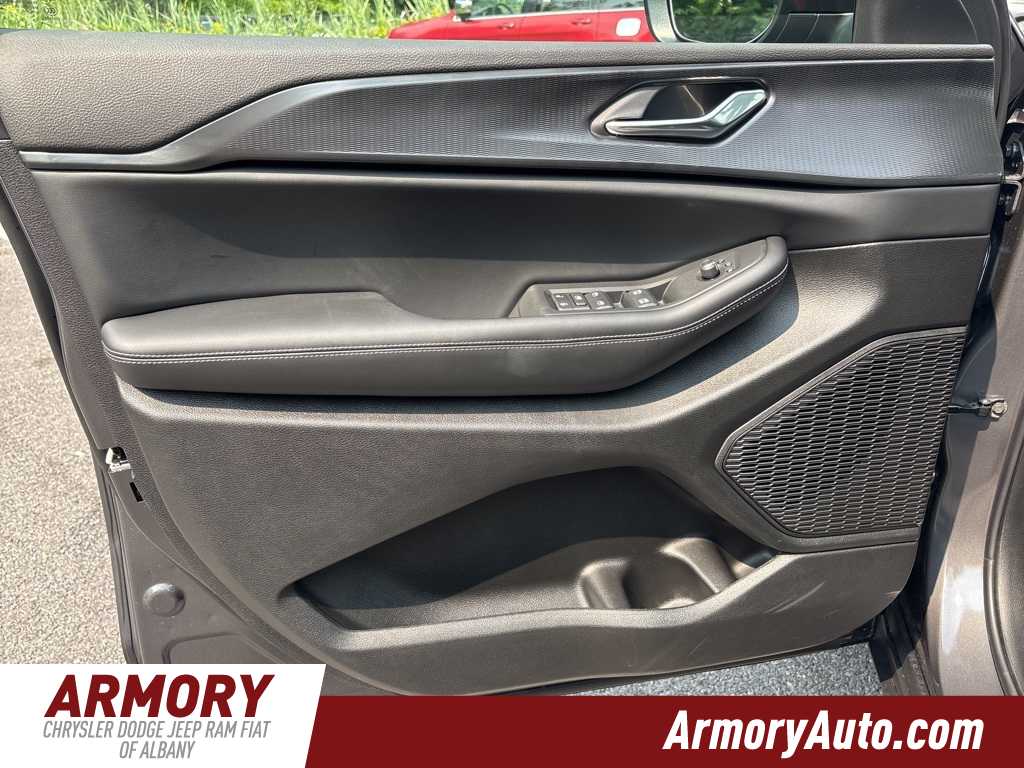 Thumbnail: 2025 Jeep Grand Cherokee - 7