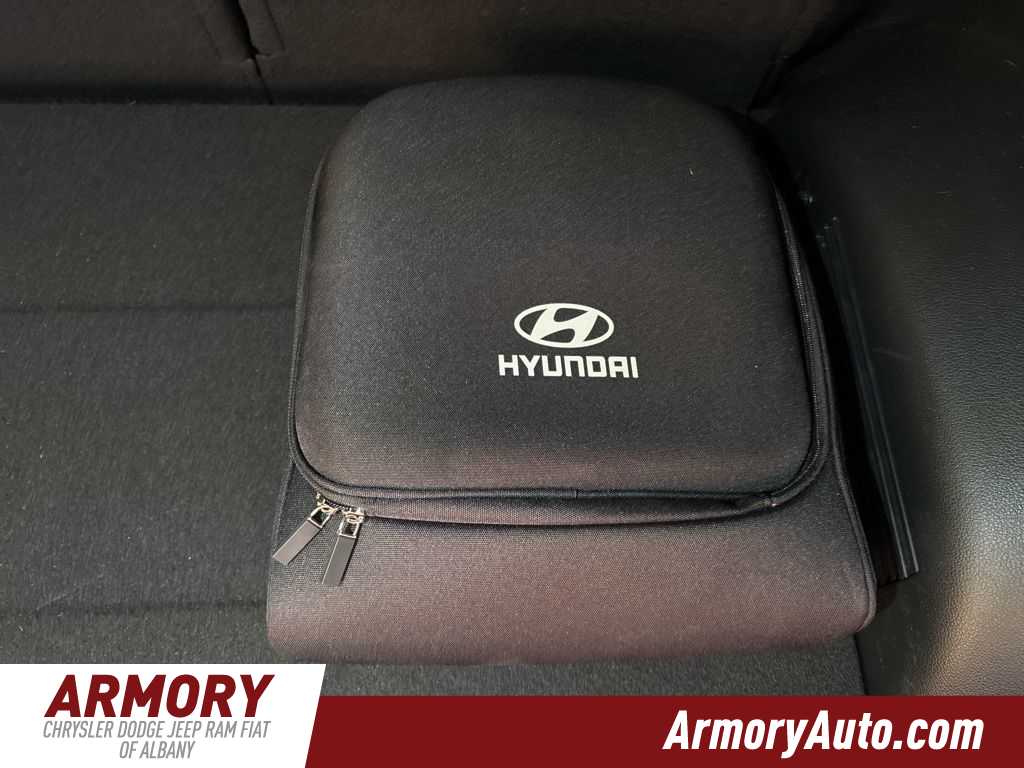 Thumbnail: 2022 Hyundai Santa Fe - 30