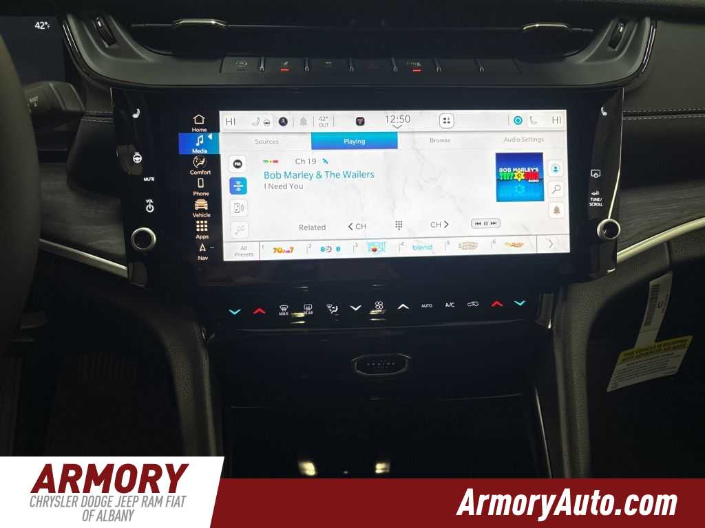 Thumbnail: 2026 Jeep Grand Cherokee - 16