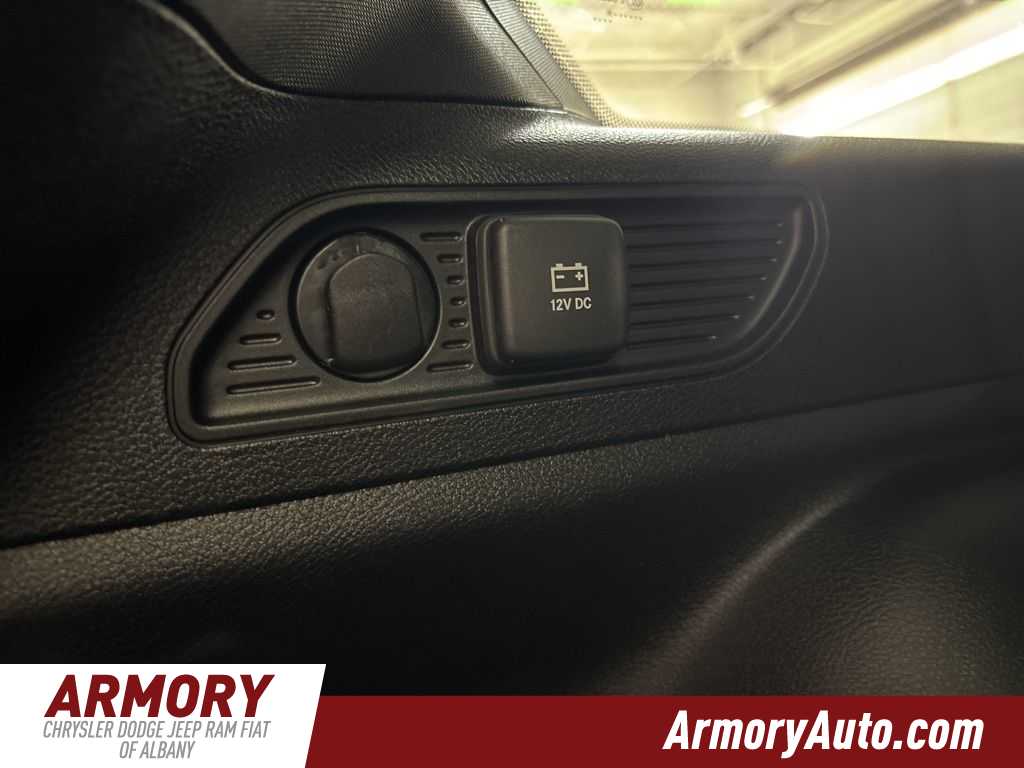 Thumbnail: 2026 Jeep Grand Cherokee - 31