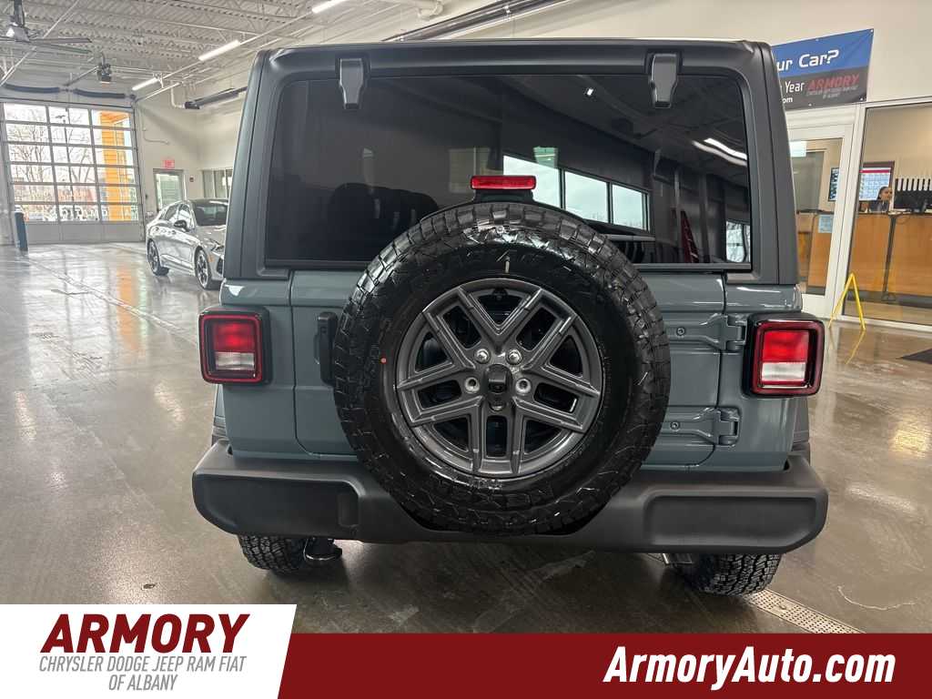 Thumbnail: 2026 Jeep Wrangler - 5