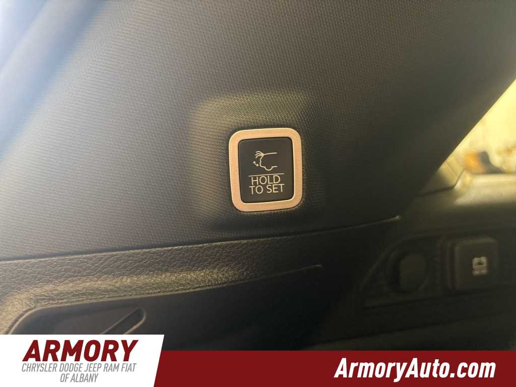 Thumbnail: 2025 Jeep Grand Cherokee - 25