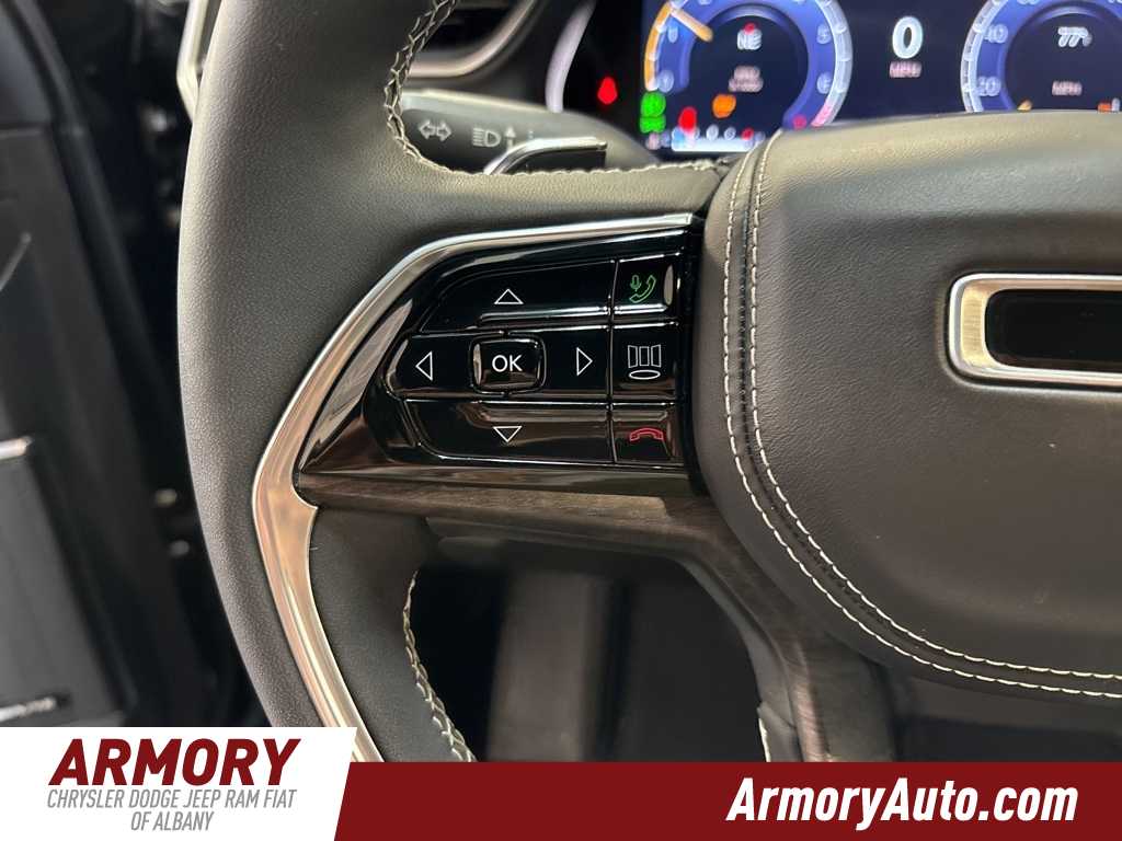 Thumbnail: 2023 Jeep Grand Cherokee - 16