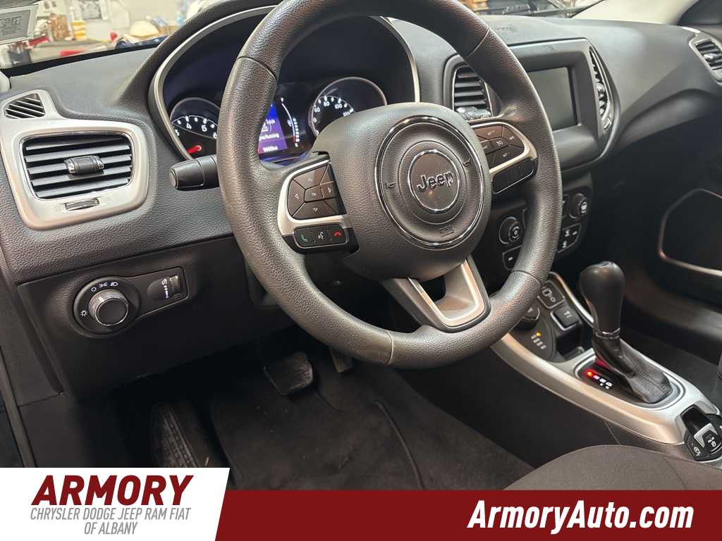 Thumbnail: 2020 Jeep Compass - 9