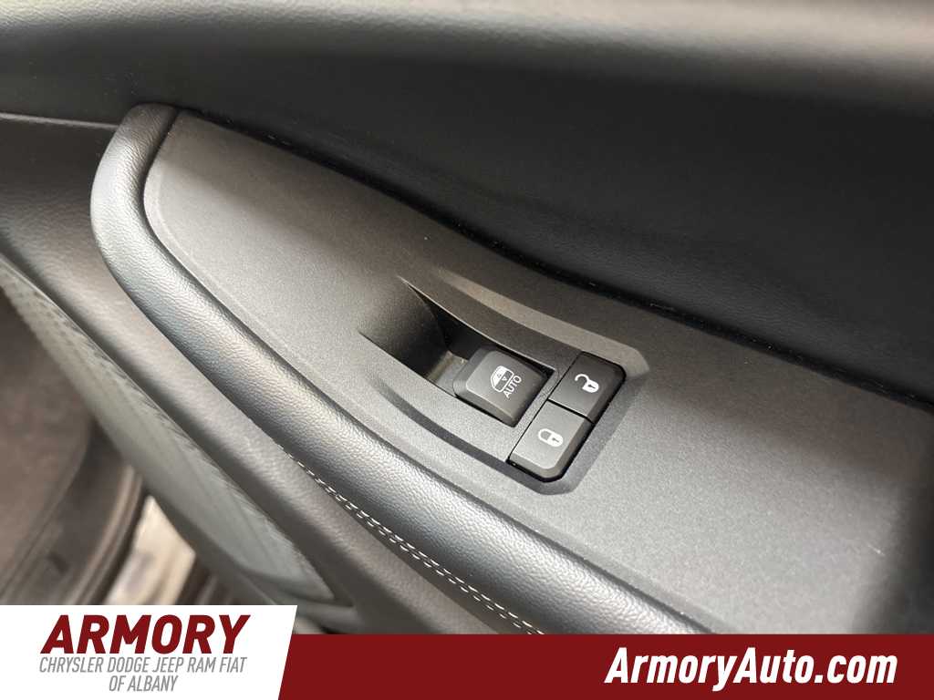 Thumbnail: 2023 Jeep Grand Cherokee - 39