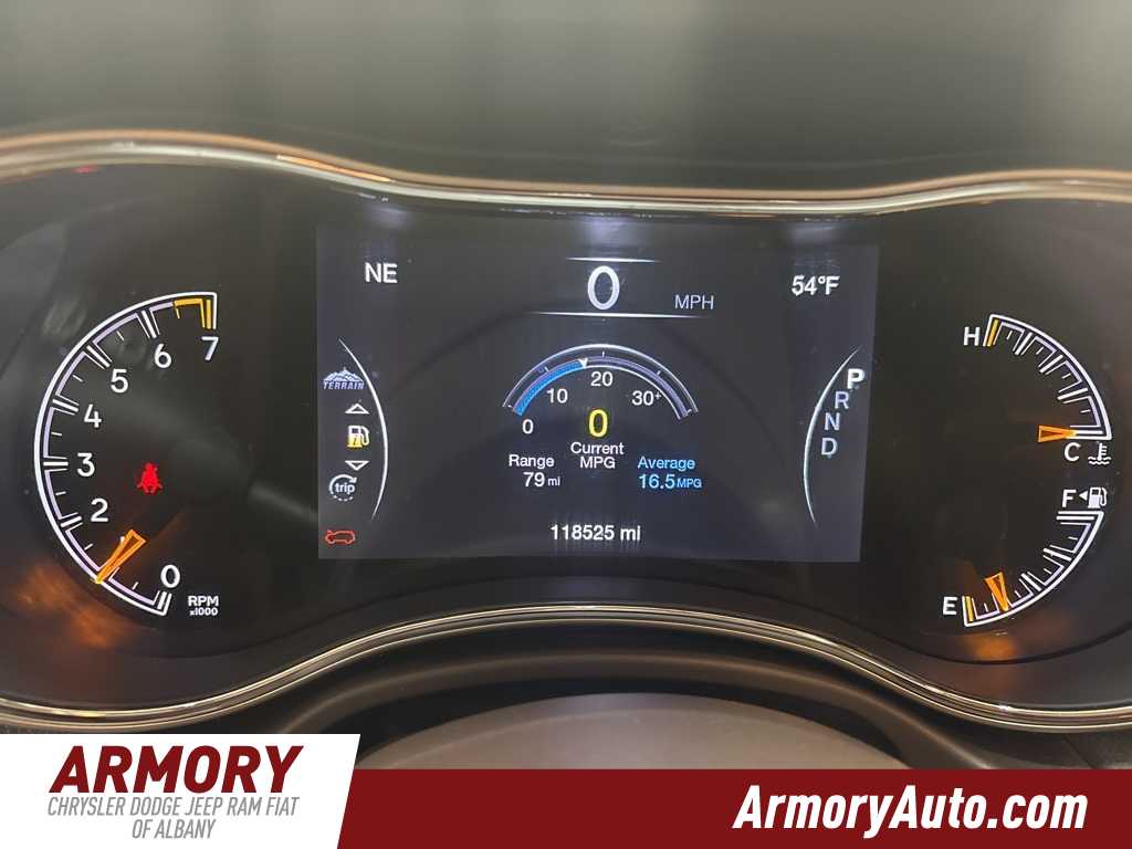 Thumbnail: 2016 Jeep Grand Cherokee - 15