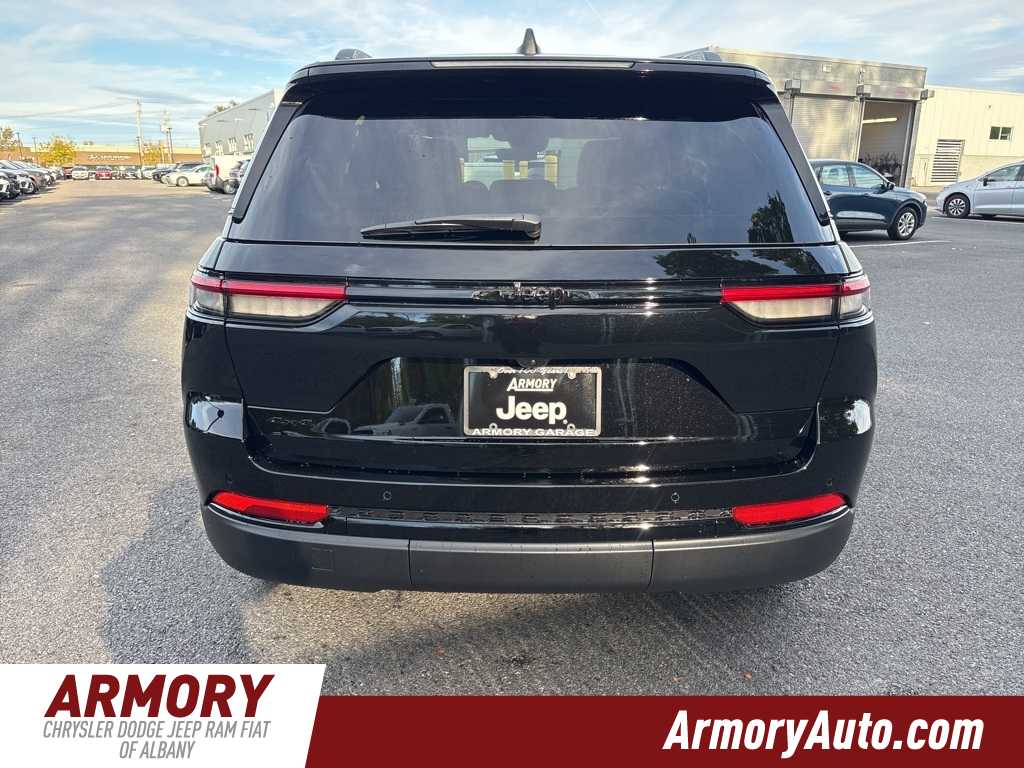 Thumbnail: 2025 Jeep Grand Cherokee - 5