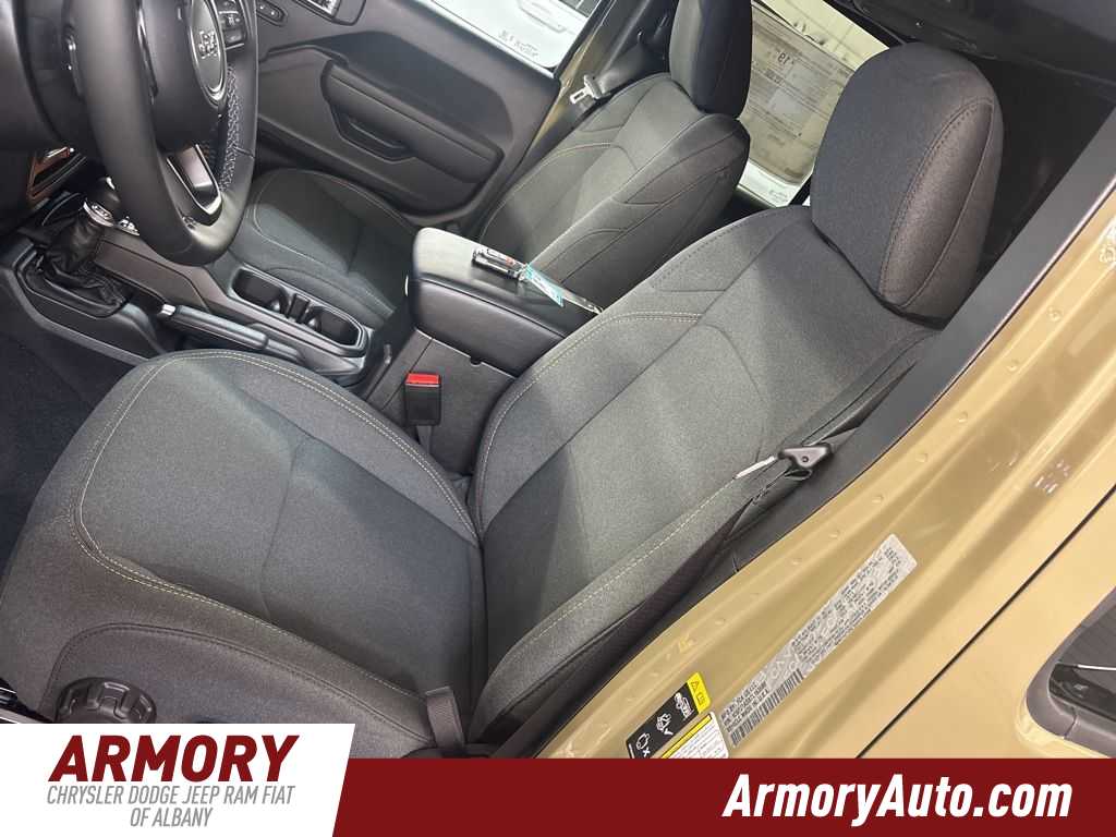 Thumbnail: 2026 Jeep Gladiator - 12