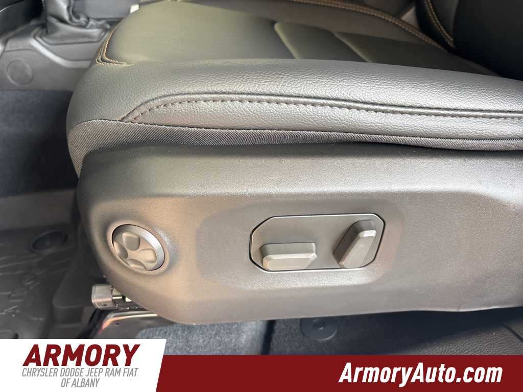 Thumbnail: 2025 Jeep Wrangler - 12