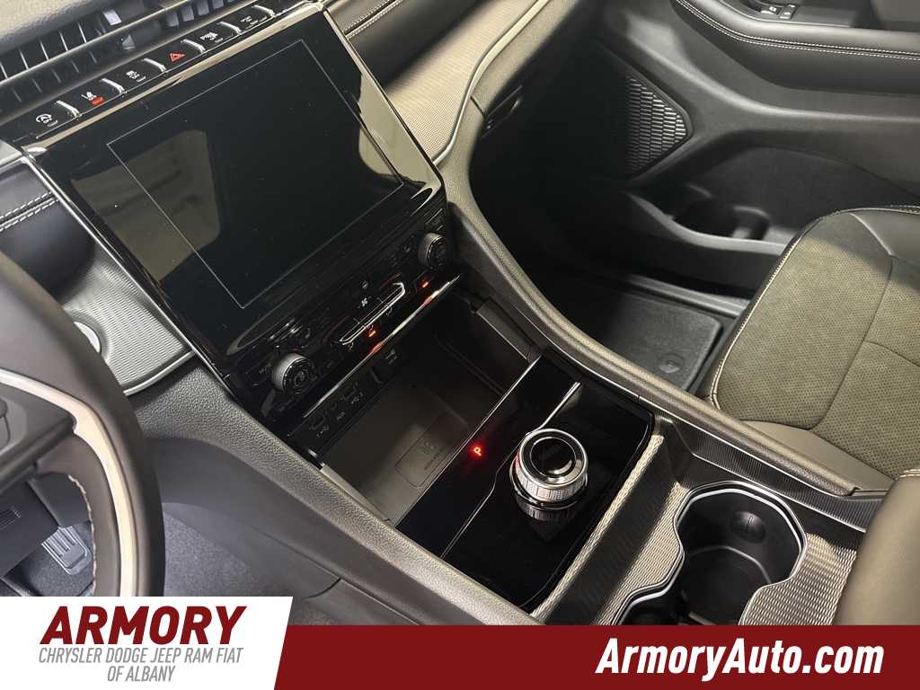 Thumbnail: 2025 Jeep Grand Cherokee - 15