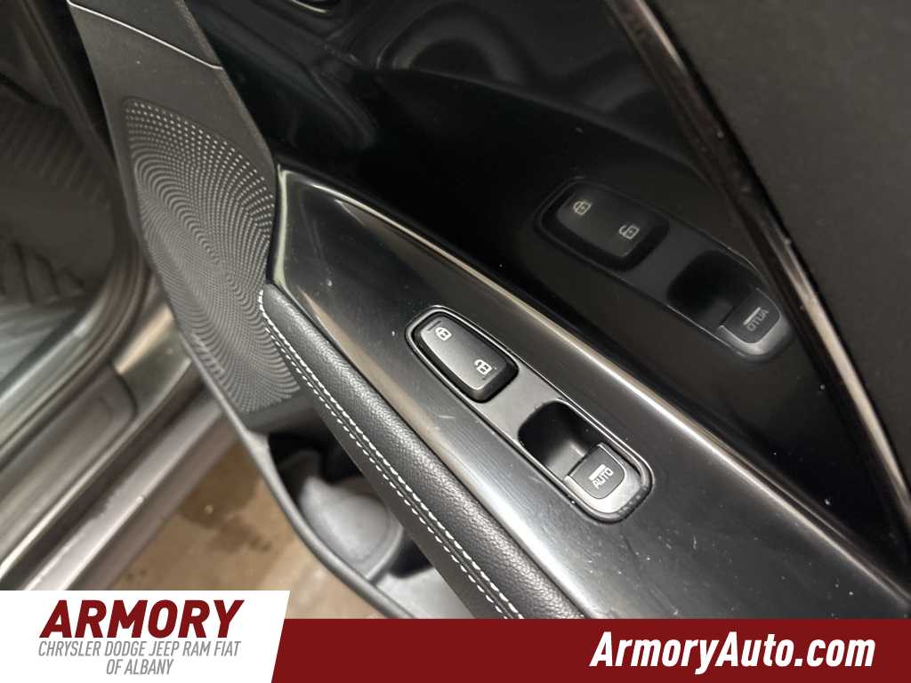 Thumbnail: 2022 Kia Niro - 37