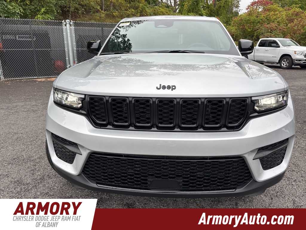 Thumbnail: 2025 Jeep Grand Cherokee - 2