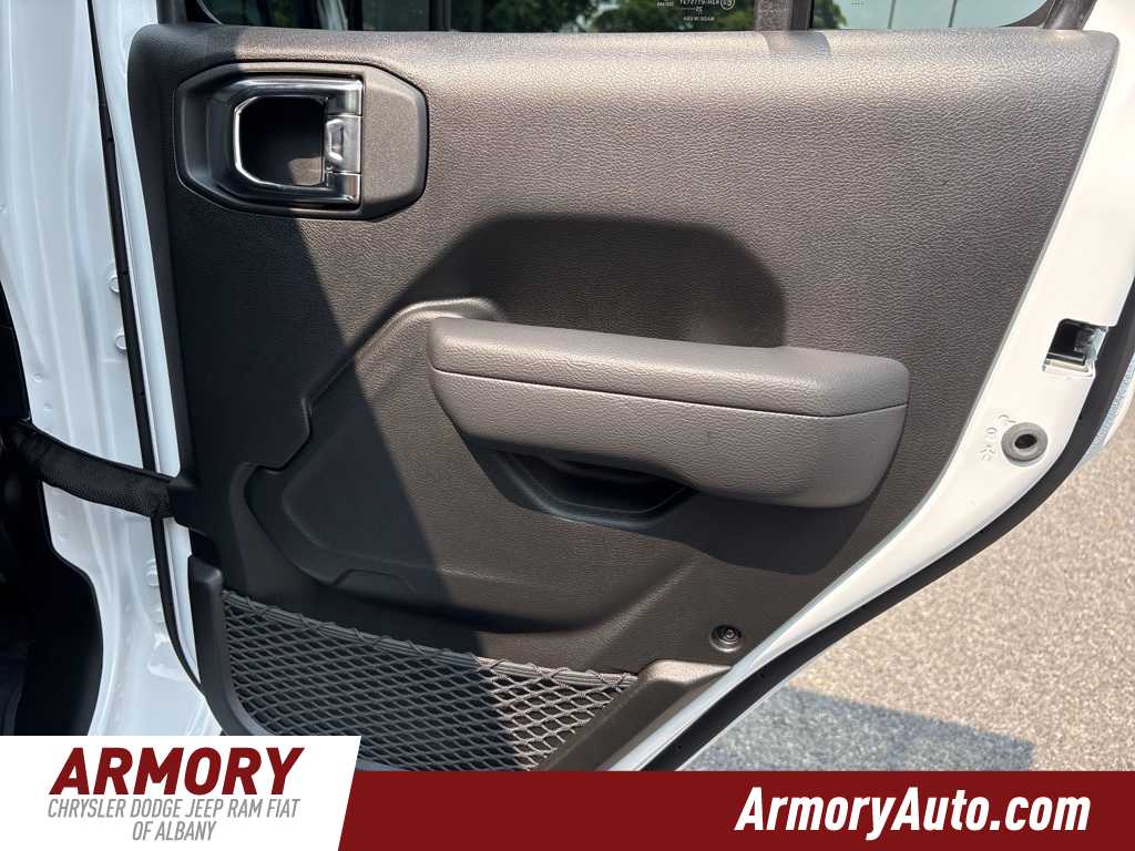 Thumbnail: 2025 Jeep Wrangler - 25