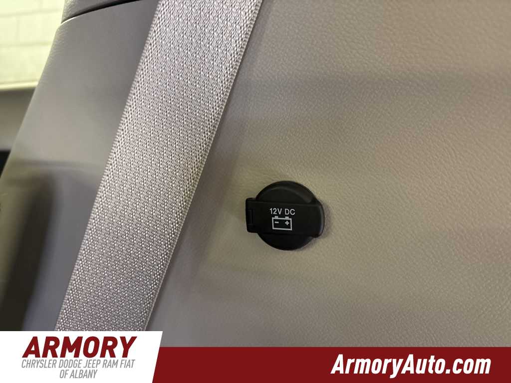 Thumbnail: 2024 Chrysler Pacifica - 34