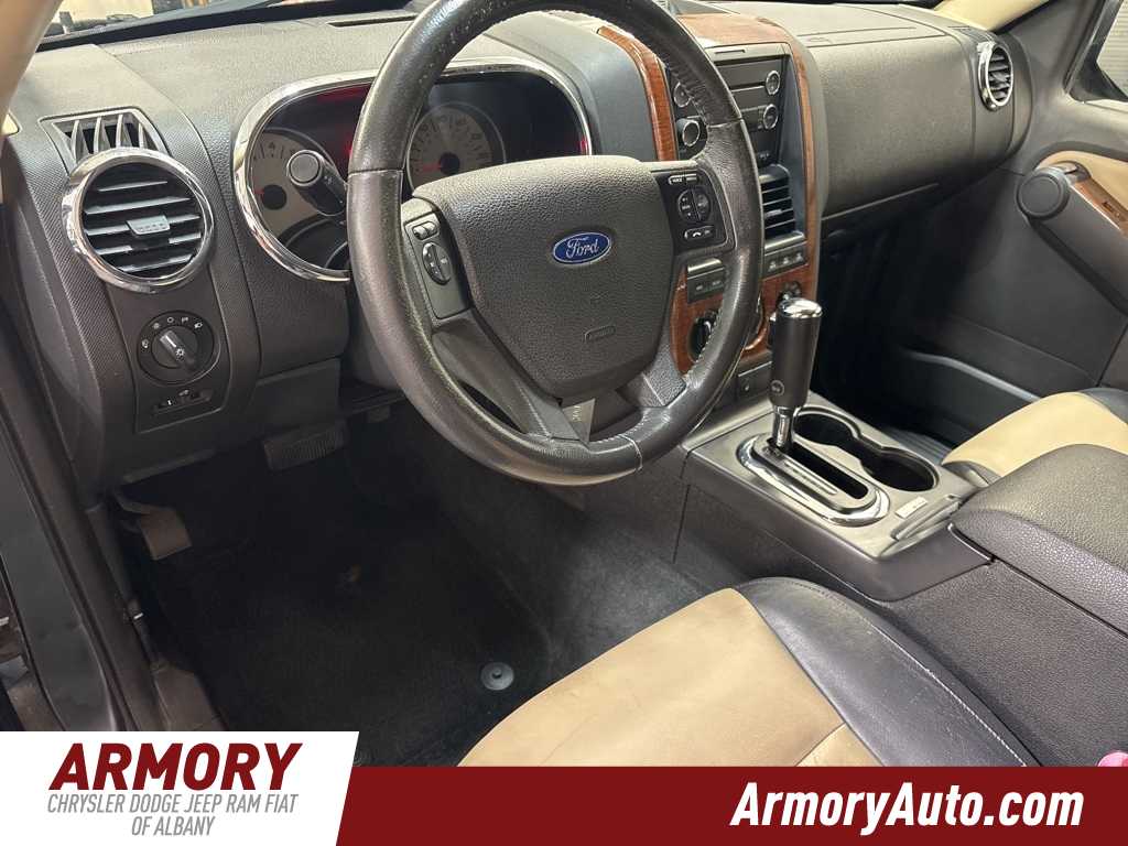 Thumbnail: 2010 Ford Explorer - 9