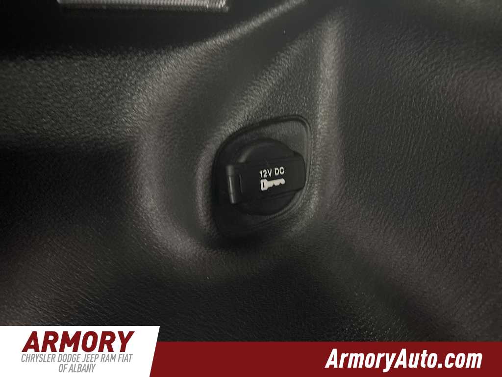 Thumbnail: 2023 Jeep Cherokee - 29