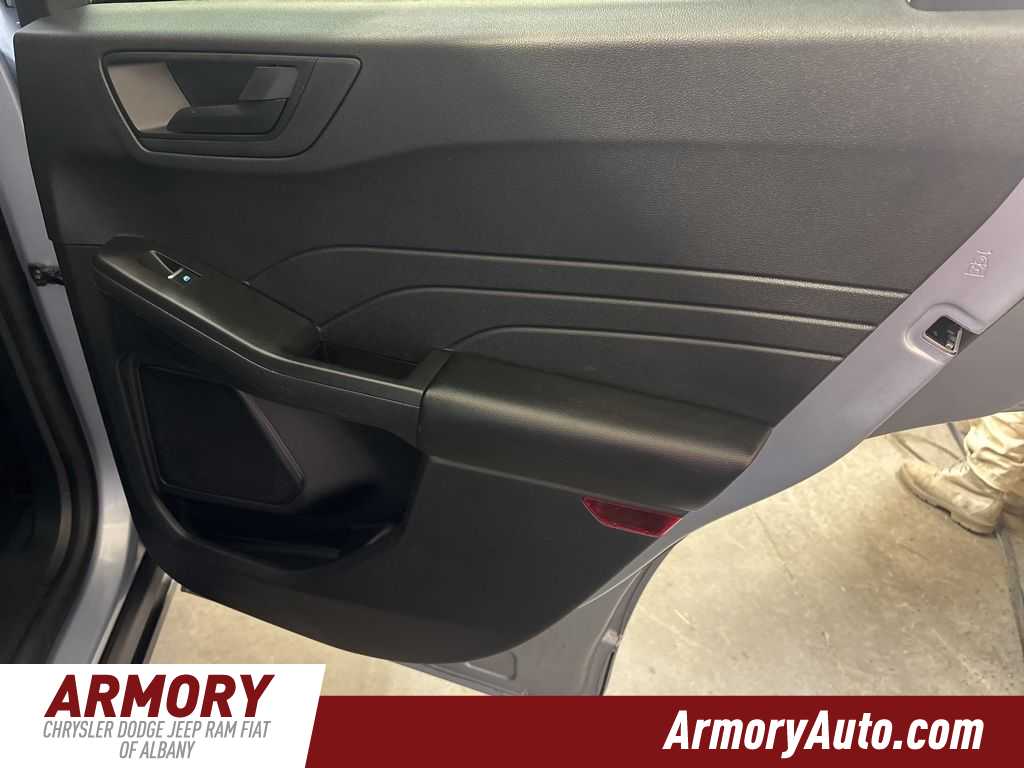 Thumbnail: 2022 Ford Escape - 28