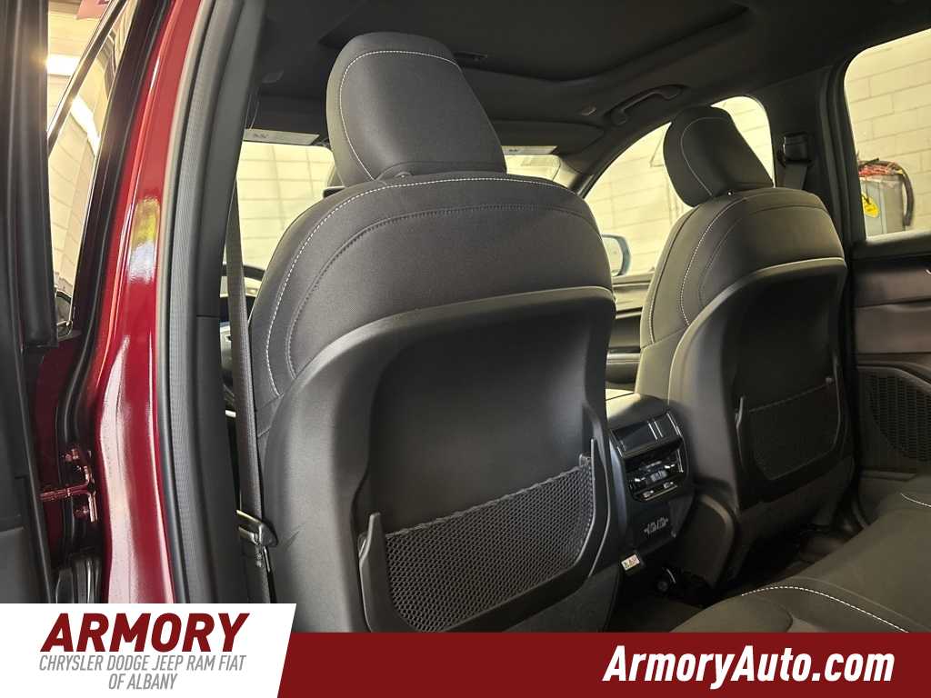 Thumbnail: 2025 Jeep Grand Cherokee - 26