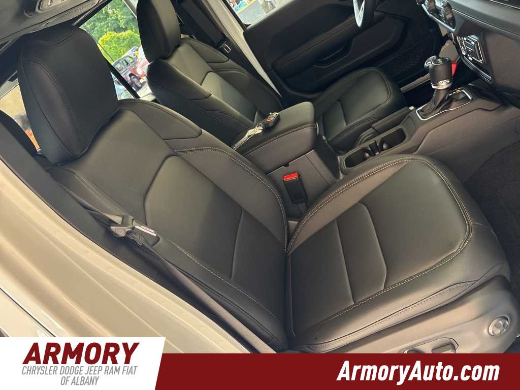 Thumbnail: 2025 Jeep Wrangler - 33