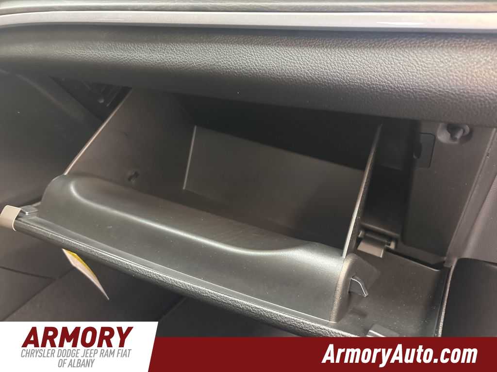 Thumbnail: 2026 Jeep Grand Cherokee - 42