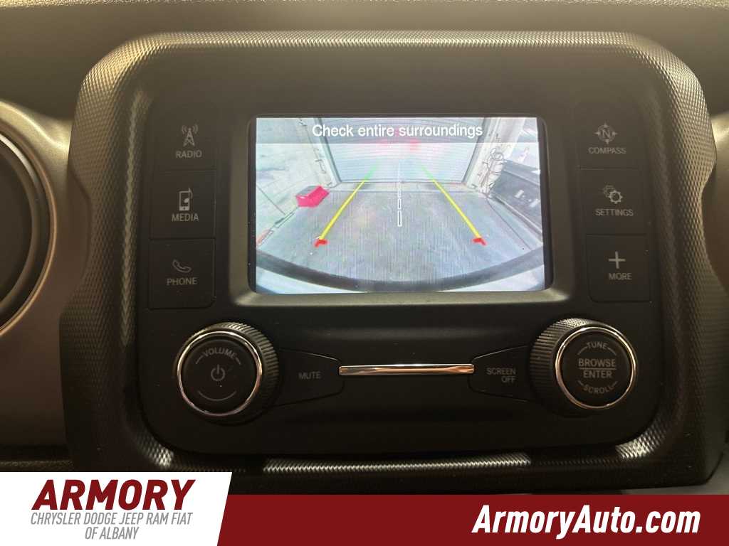 Thumbnail: 2018 Jeep Wrangler - 17