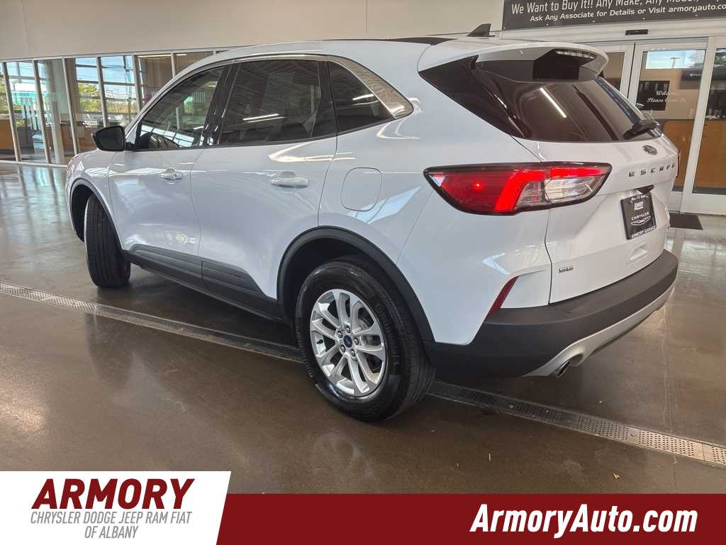 Thumbnail: 2022 Ford Escape - 6