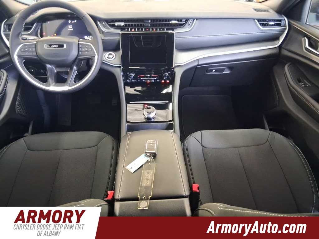 Thumbnail: 2025 Jeep Grand Cherokee - 29