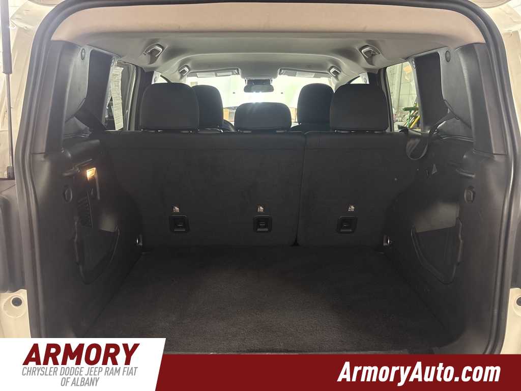 Thumbnail: 2023 Jeep Renegade - 25