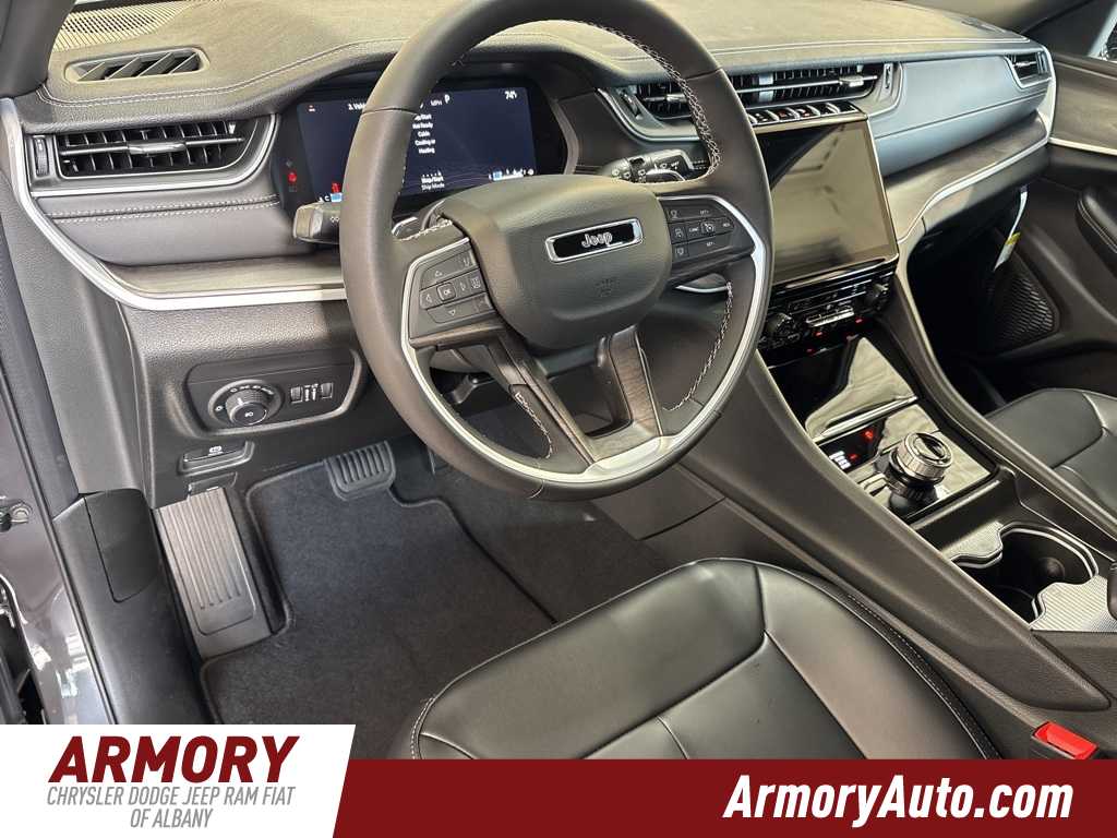 Thumbnail: 2025 Jeep Grand Cherokee - 9