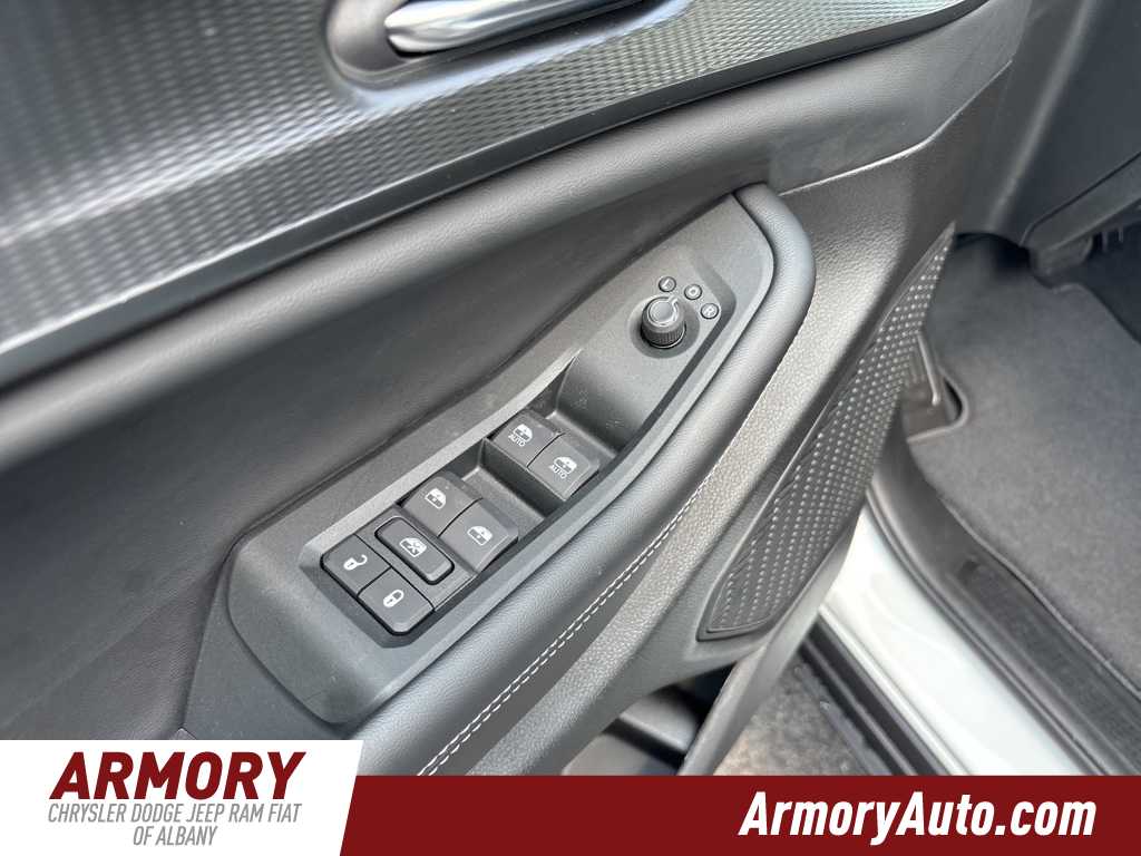 Thumbnail: 2025 Jeep Grand Cherokee L - 8