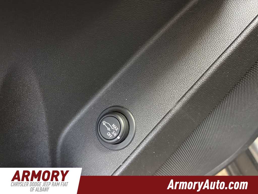 Thumbnail: 2024 Chevrolet Equinox - 9