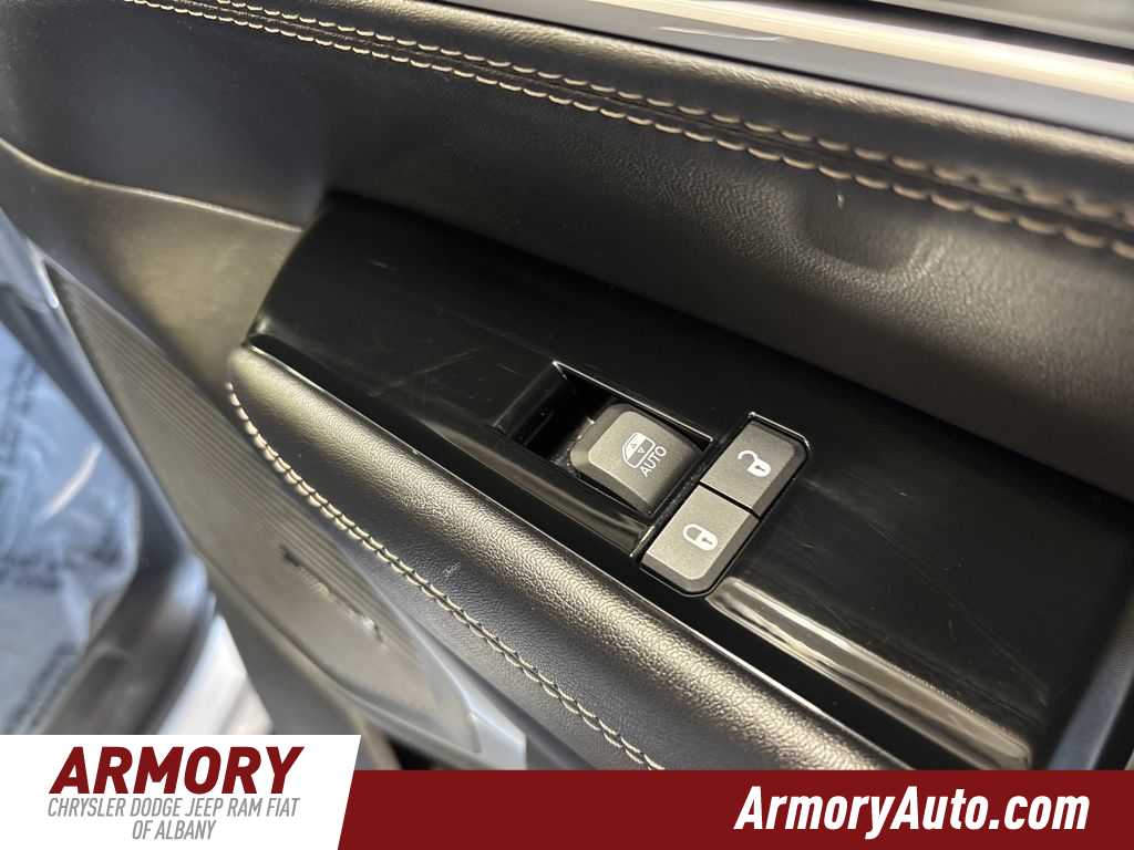 Thumbnail: 2024 Jeep Wagoneer - 48