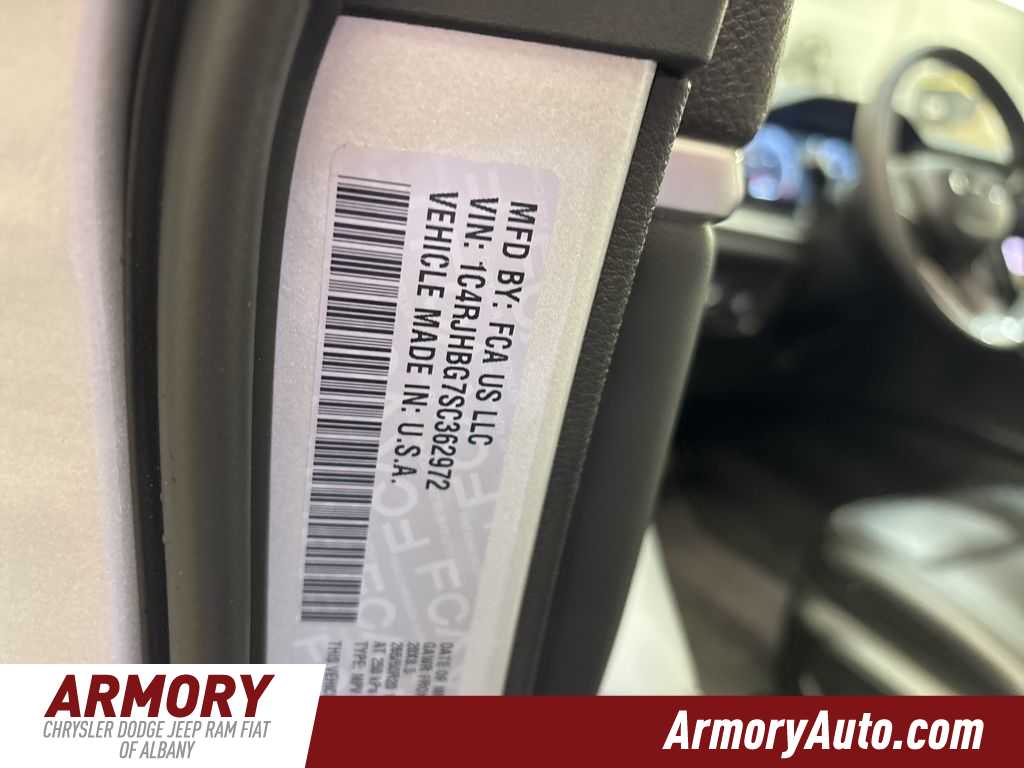 Thumbnail: 2025 Jeep Grand Cherokee - 41