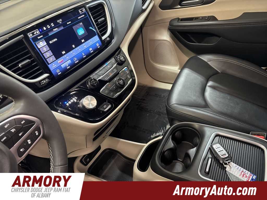 Thumbnail: 2024 Chrysler Pacifica - 16