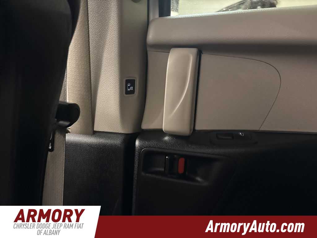 Thumbnail: 2024 Chrysler Pacifica - 30