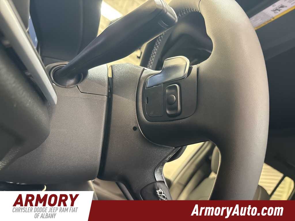 Thumbnail: 2025 Jeep Grand Cherokee - 11